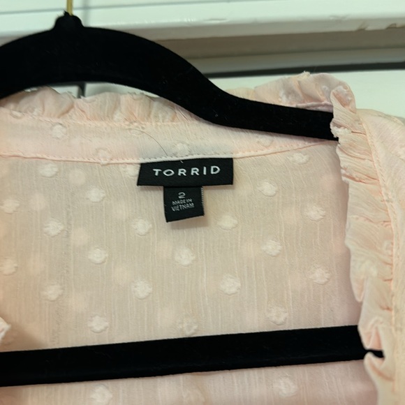 TORRID PINK CLIP DOT LONG SLEEVE BLOUSE 2x worn 1x - Picture 4 of 5